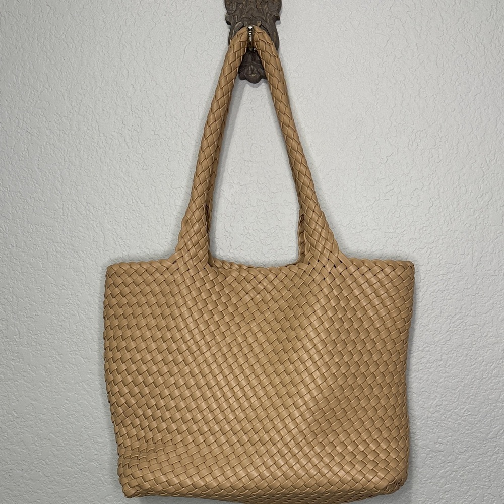 NWOT Anthropologie Woven Tote in Tan